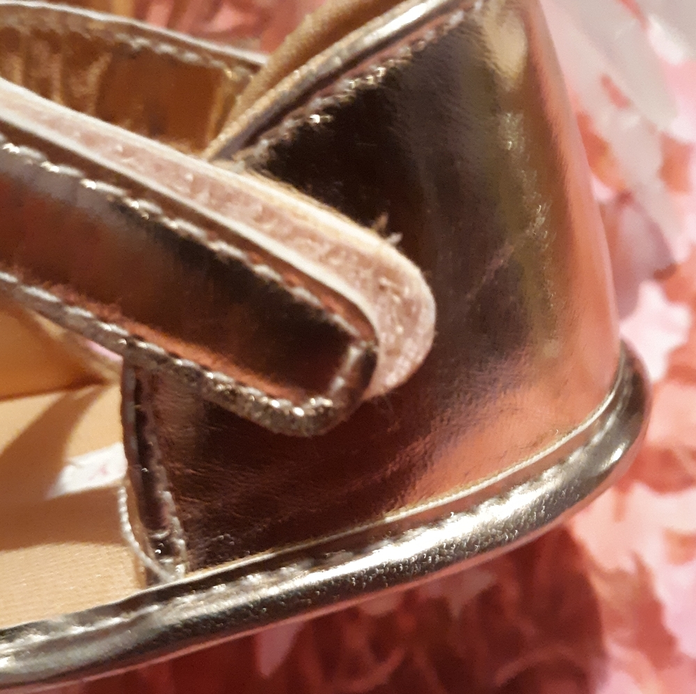 Shoes - Picture 4 of 4